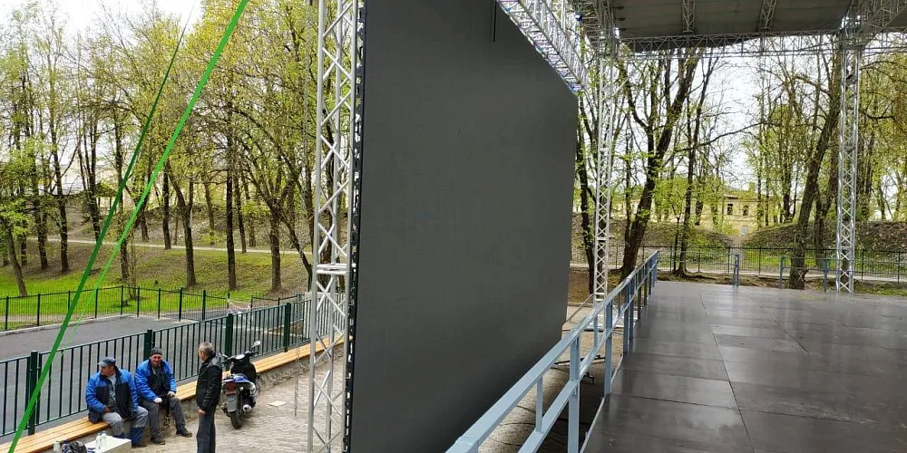 Экран уличный Р10 яркость 6500cd